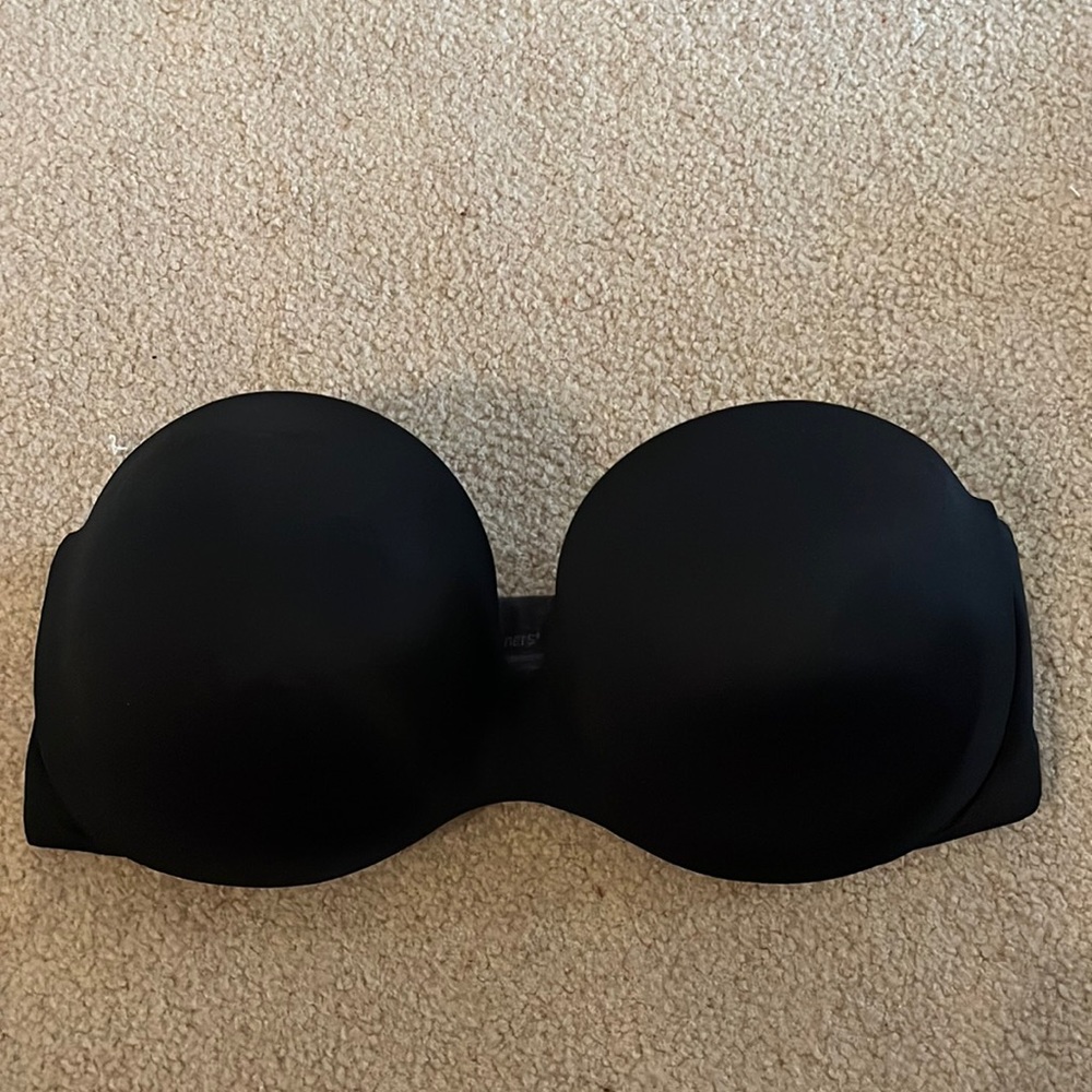 Black strapless (and convertible) bra
